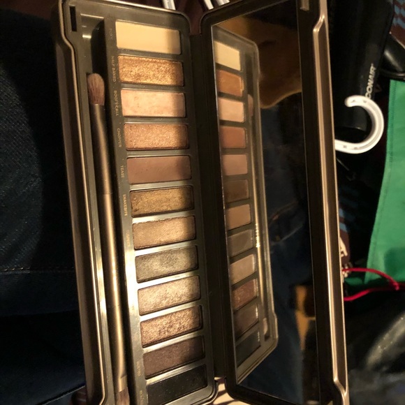 Authentic make up pallets; urban decay, ABH - Picture 2 of 4